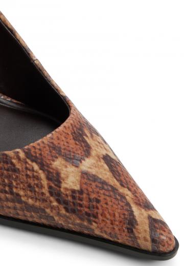 Туфли на высоком каблуке