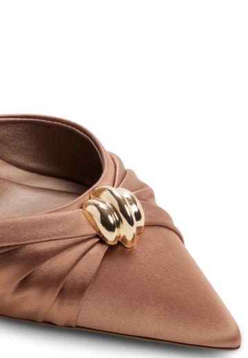 Туфли на высоком каблуке