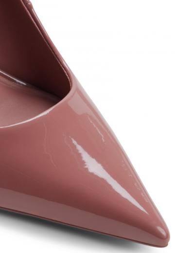 Туфли на высоком каблуке