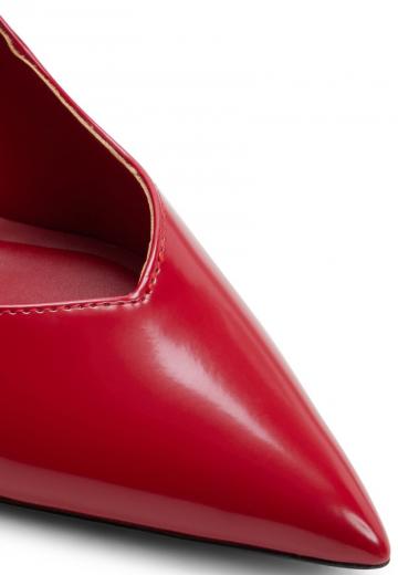 Туфли на высоком каблуке