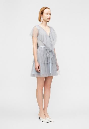 Короткое платье