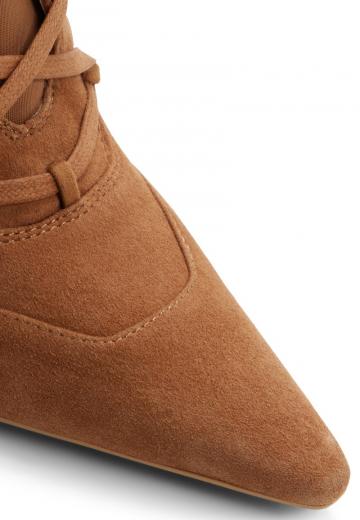 Полусапожки на высоком каблуке