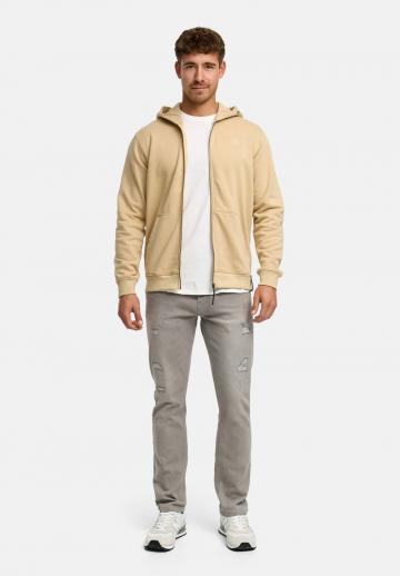 Узкие джинсы