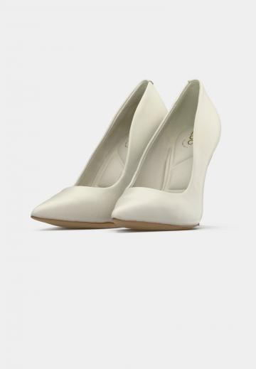 Туфли на высоком каблуке