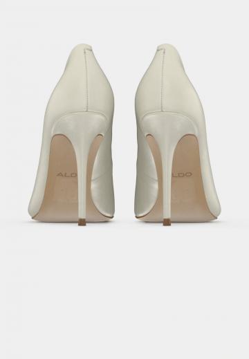 Туфли на высоком каблуке