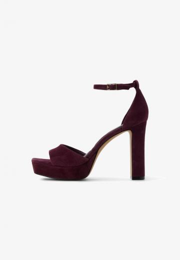 Босоножки на платформе