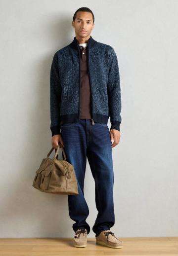 Вязаная кофта