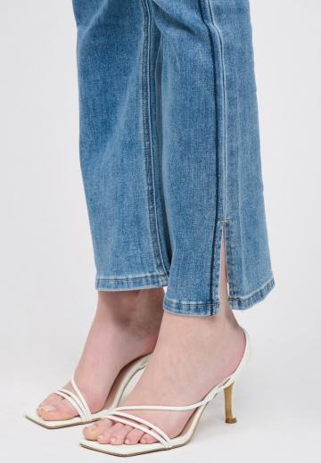 Клешеные брюки