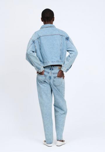 Джинсовая куртка
