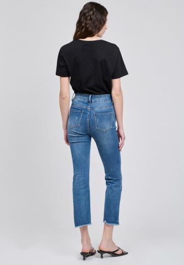 Короткие джинсы
