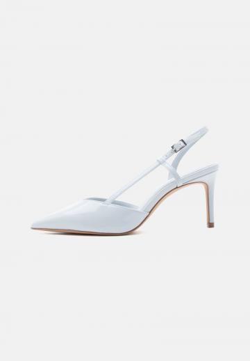 Туфли на высоком каблуке