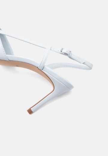 Туфли на высоком каблуке