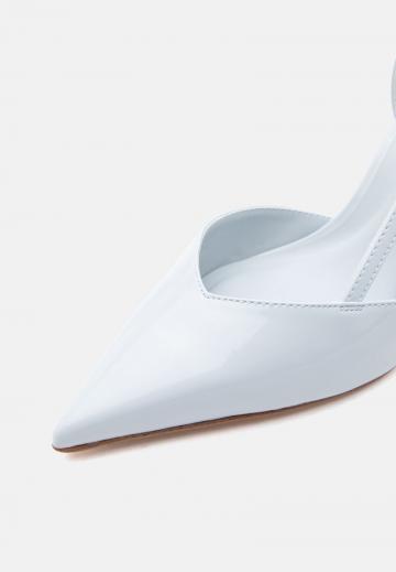 Туфли на высоком каблуке