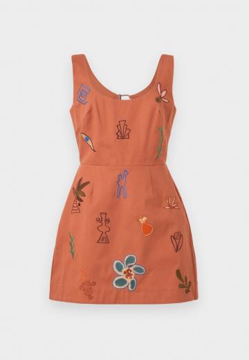 Короткое платье