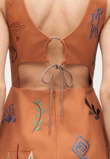 Короткое платье