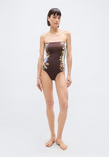 Слитный купальник