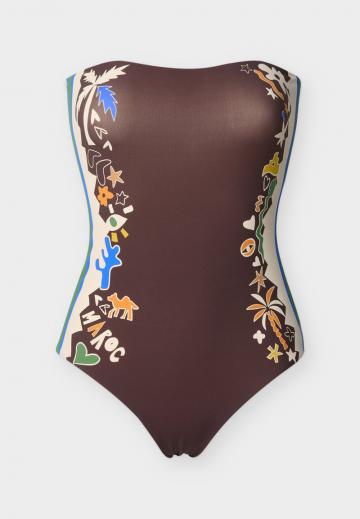 Слитный купальник