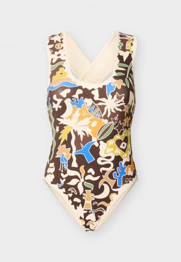 Слитный купальник