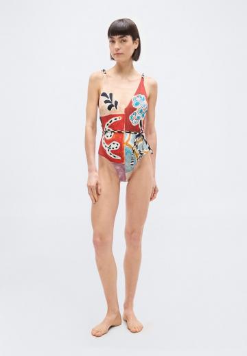 Слитный купальник