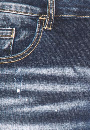 Узкие джинсы