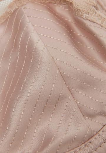 Бюстгальтер без бретелек