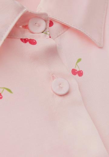 Атласная блузка