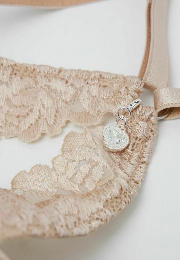 Бюстгальтер