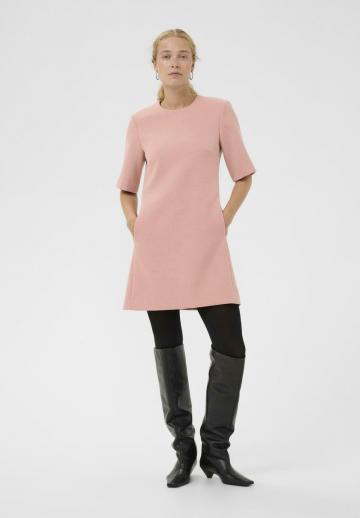 Короткое платье