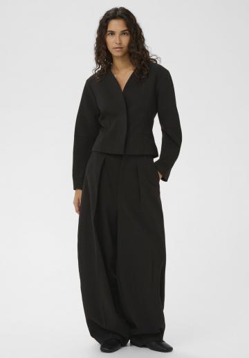 Короткий блейзер