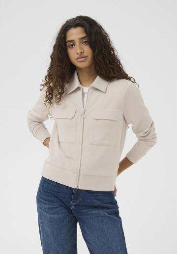 Куртка с накладнымит карманами