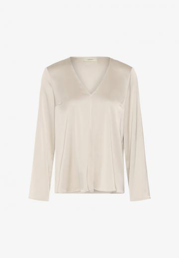 Атласная блузка