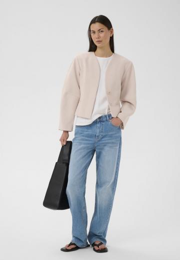 Прямые джинсы