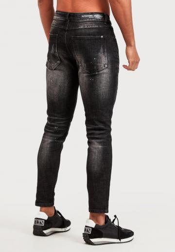 Узкие джинсы