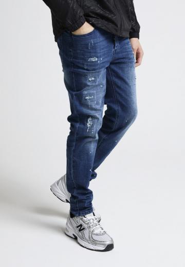 Узкие джинсы