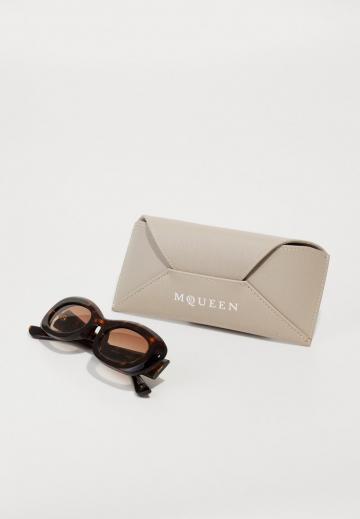 Солнечные очки