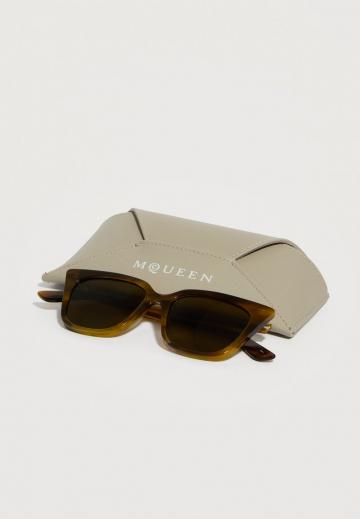 Солнечные очки