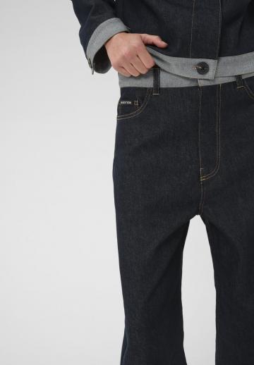 Свободные джинсы