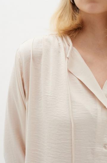 Атласная блузка