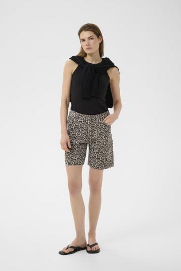 Джинсовые шорты