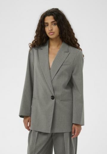 Короткое пальто