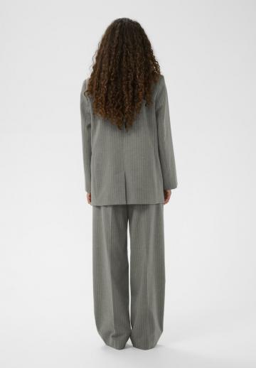 Короткое пальто