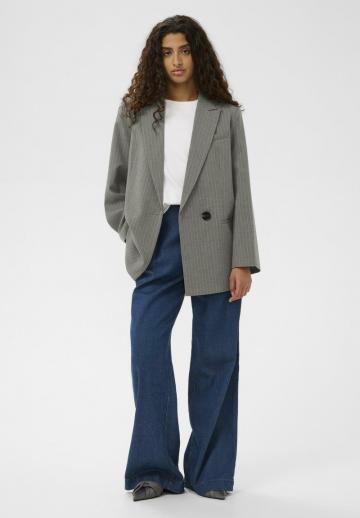 Короткое пальто