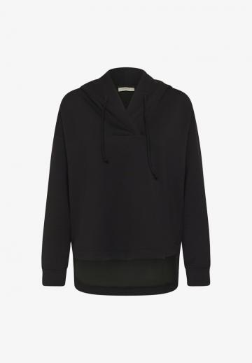 Пуловер с капюшоном