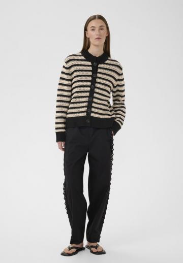 Вязаная кофта