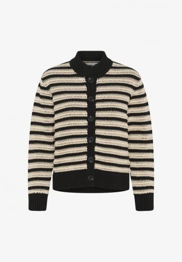 Вязаная кофта