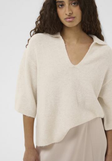 Пуловер с вырезом V