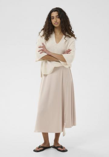 Пуловер с вырезом V