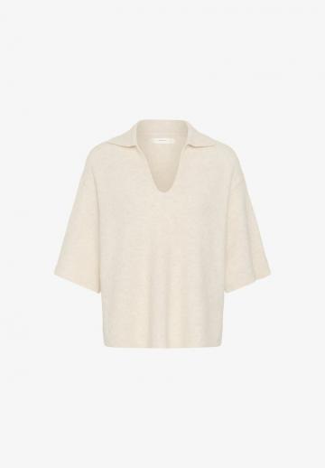 Пуловер с вырезом V