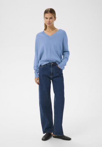 Пуловер в полоску