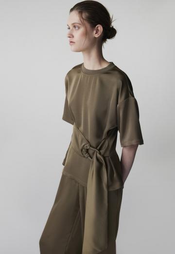 Атласная блузка